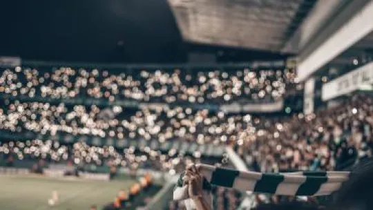 Le Top 5 des meilleurs commentateurs foot