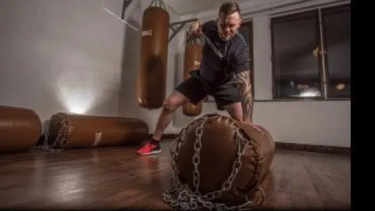 LIBÉRÉ DES LOBBYS, LE MMA PEUT MENER SA RÉVOLUTION