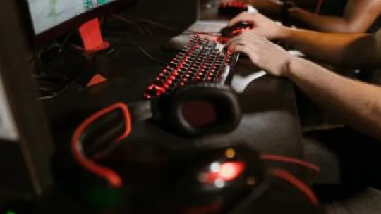 Comment devenir un joueur esport professionnel