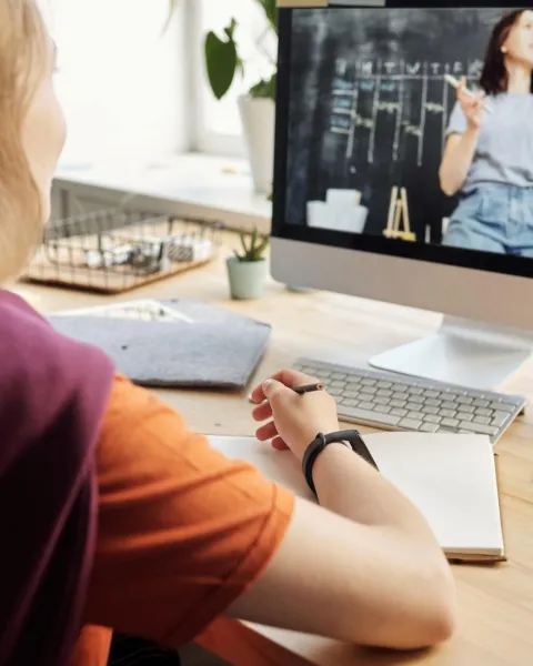 Pourquoi faire un MBA ou Bachelor en ligne ?